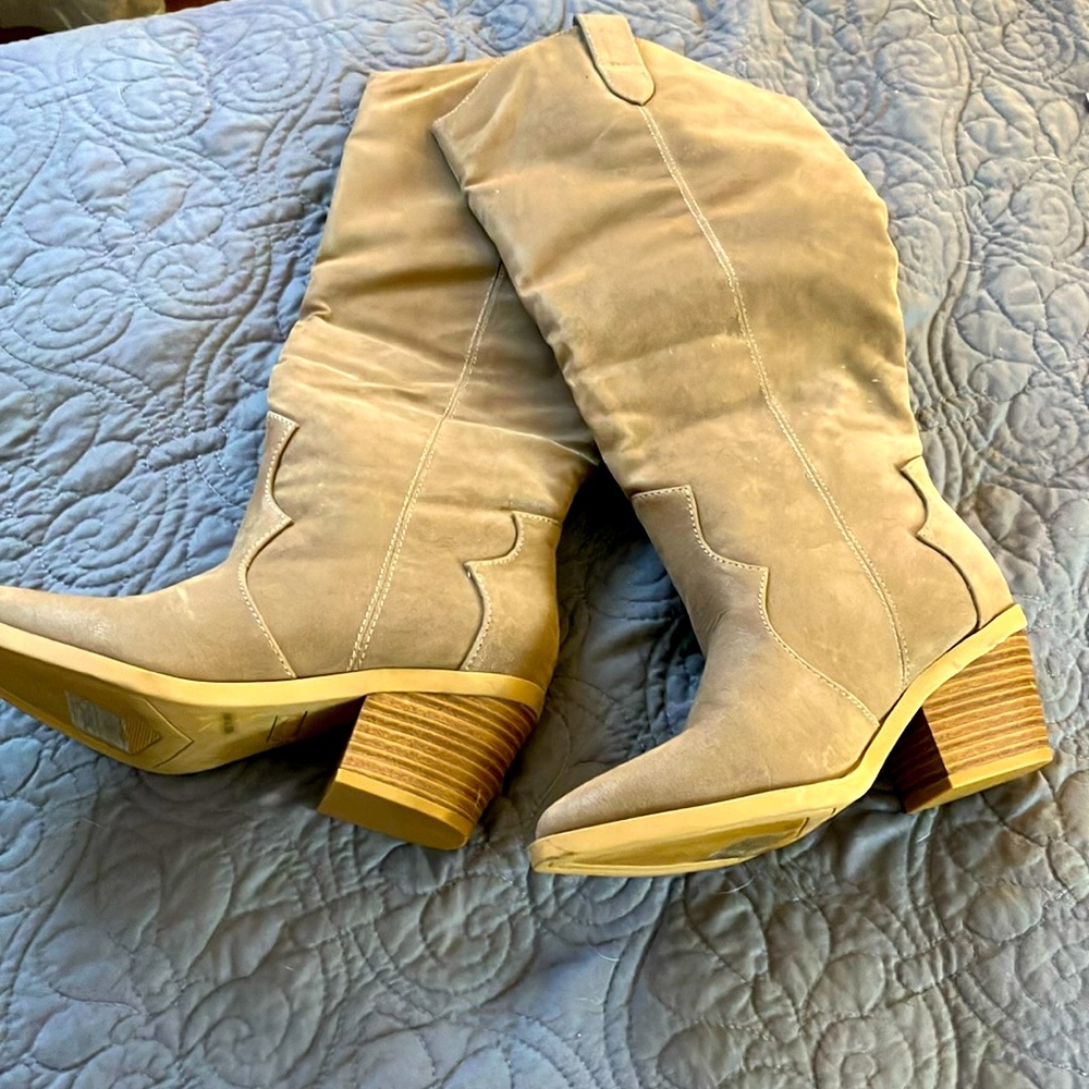 Taupe Boots-never worn (run small)size 6 but more like a 5.5